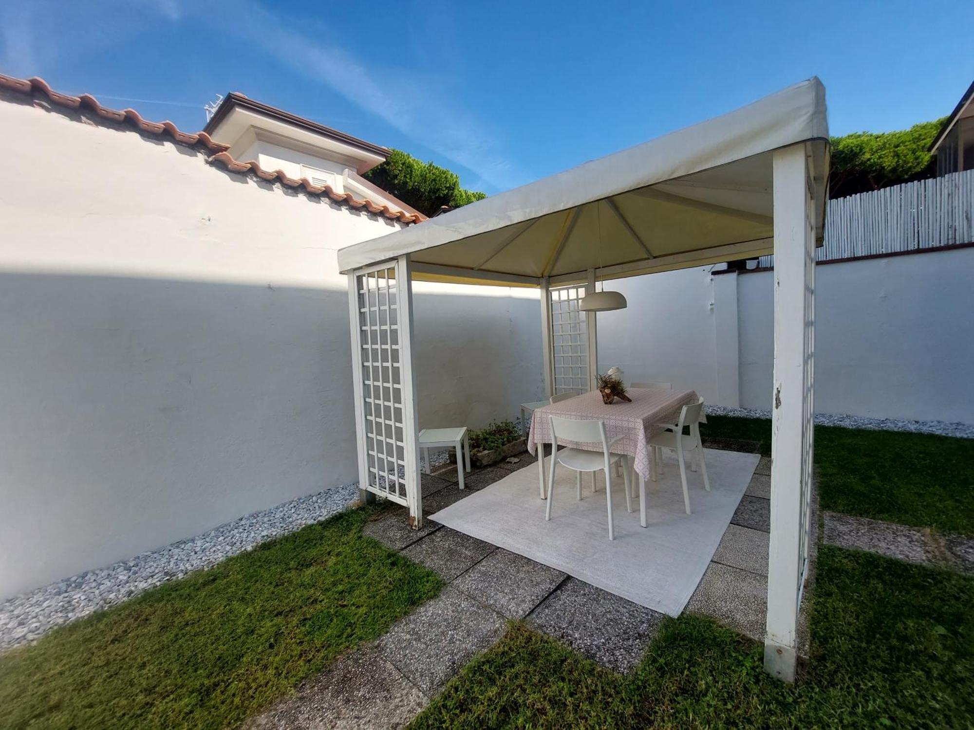 Minzoni94 - Twobedroom+Garden Lido di Camaiore Luaran gambar